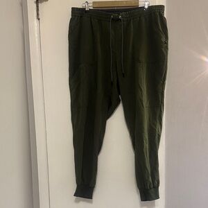 Women’s Olive Jogger Scrub Pants